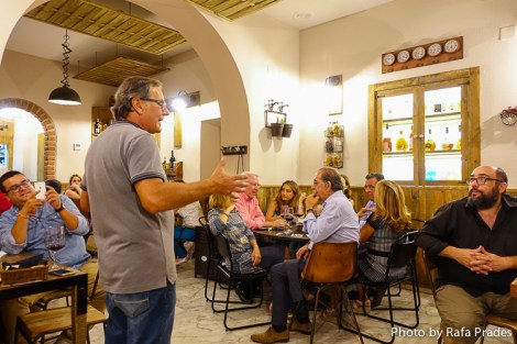 Antonio Garzón, enólogo de Bodegas Dehesavieja en La Morocha